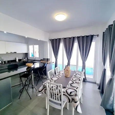 Luxury Zen Villa Puerto del Carmen (Lanzarote)